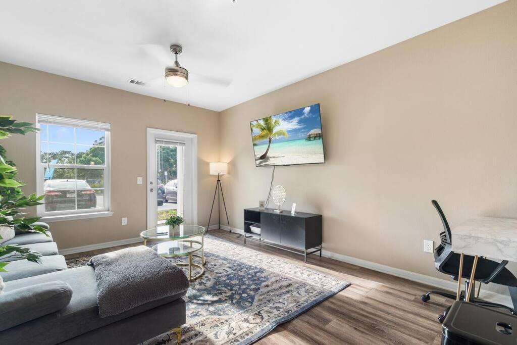 Elegant 1Br/1Ba Condo With Pool, Gym And Laundry Melbourne Exteriér fotografie