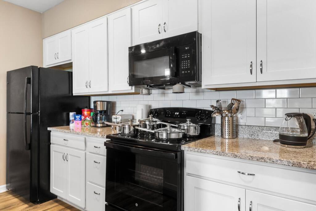 Elegant 1Br/1Ba Condo With Pool, Gym And Laundry Melbourne Exteriér fotografie
